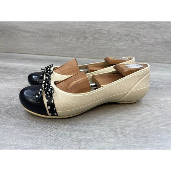 Crocs Women's Ballet Flats 8 Cap Toe Bow Slip On Comfort Cream Shoes - Picture 3 of 10